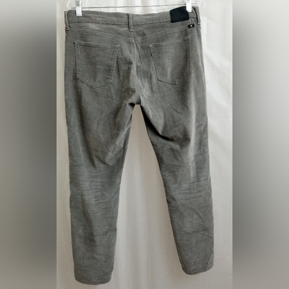 Lucky Brand Charlie Skinny Gray Soft Handcrafted Corduroy Jeans- Size: 10/30A - Picture 2 of 15